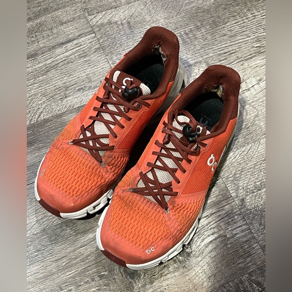 On Running Athletic Shoes - Picture 1 of 8